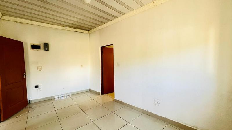 To Let 2 Bedroom Property for Rent in Park Hill KwaZulu-Natal
