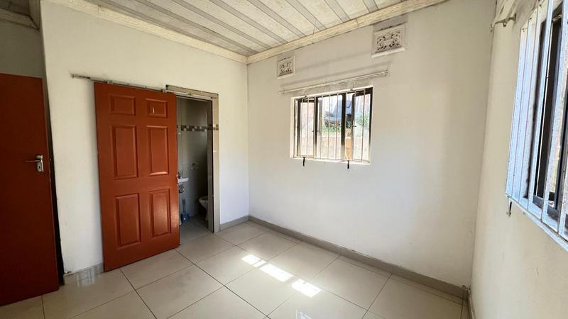 To Let 2 Bedroom Property for Rent in Park Hill KwaZulu-Natal