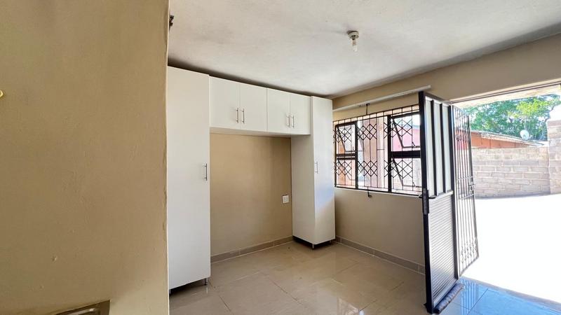 1 Bedroom Property for Sale in Savannah Park KwaZulu-Natal