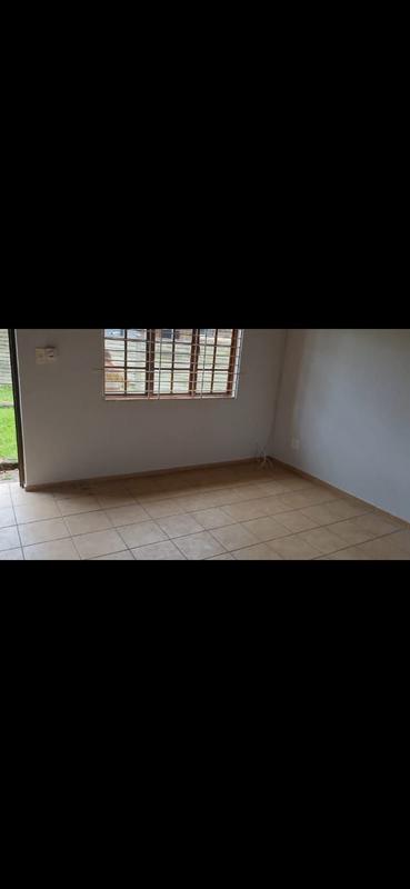 To Let 1 Bedroom Property for Rent in Birdswood KwaZulu-Natal