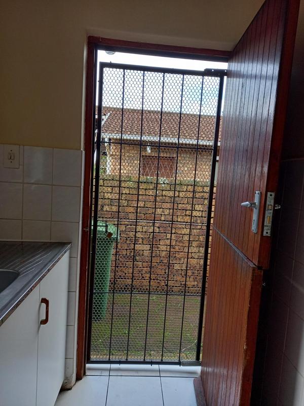 To Let 2 Bedroom Property for Rent in Birdswood KwaZulu-Natal