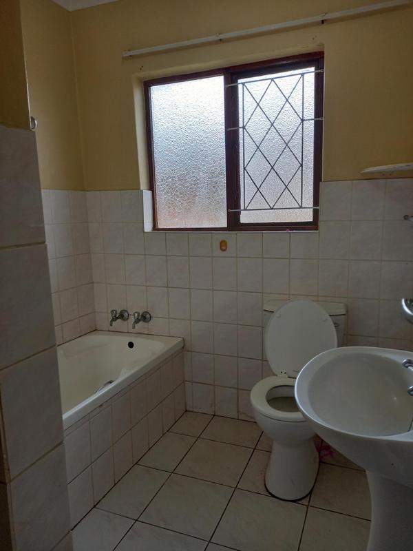 To Let 2 Bedroom Property for Rent in Birdswood KwaZulu-Natal