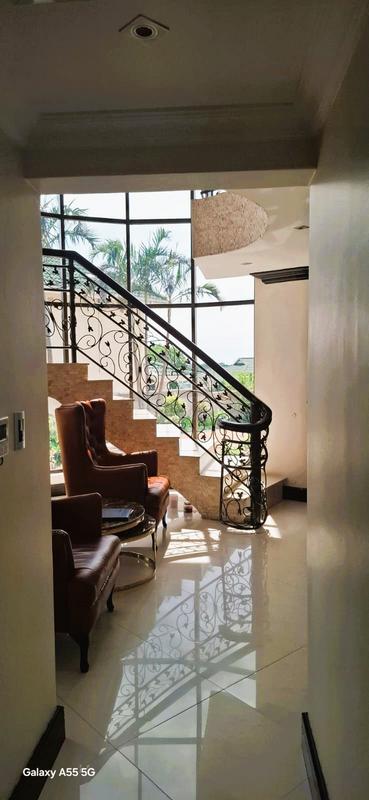 5 Bedroom Property for Sale in Mount Edgecombe KwaZulu-Natal