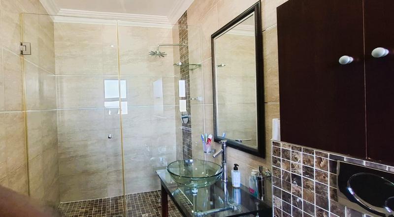 5 Bedroom Property for Sale in Mount Edgecombe KwaZulu-Natal