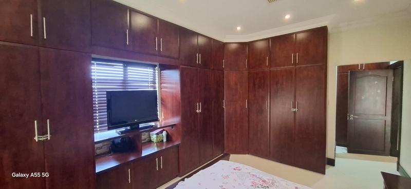 5 Bedroom Property for Sale in Mount Edgecombe KwaZulu-Natal