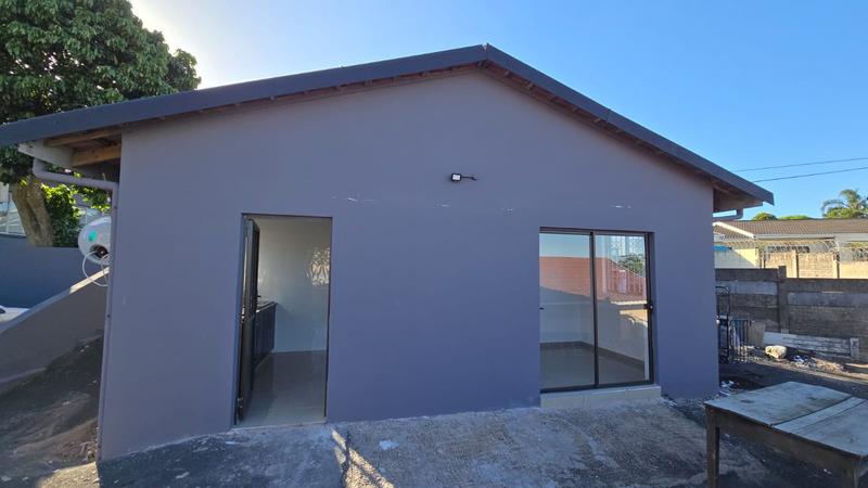 To Let 2 Bedroom Property for Rent in Malvern KwaZulu-Natal