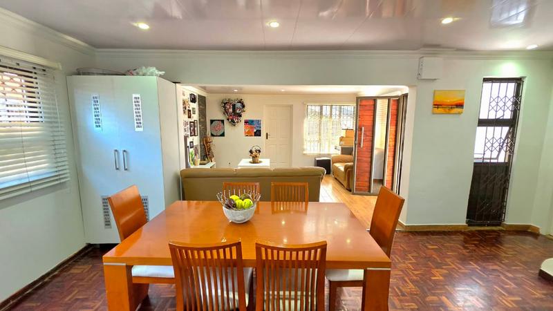 4 Bedroom Property for Sale in Chatsworth KwaZulu-Natal