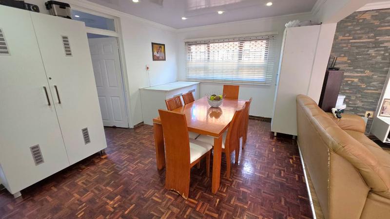 4 Bedroom Property for Sale in Chatsworth KwaZulu-Natal