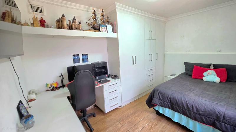 4 Bedroom Property for Sale in Chatsworth KwaZulu-Natal