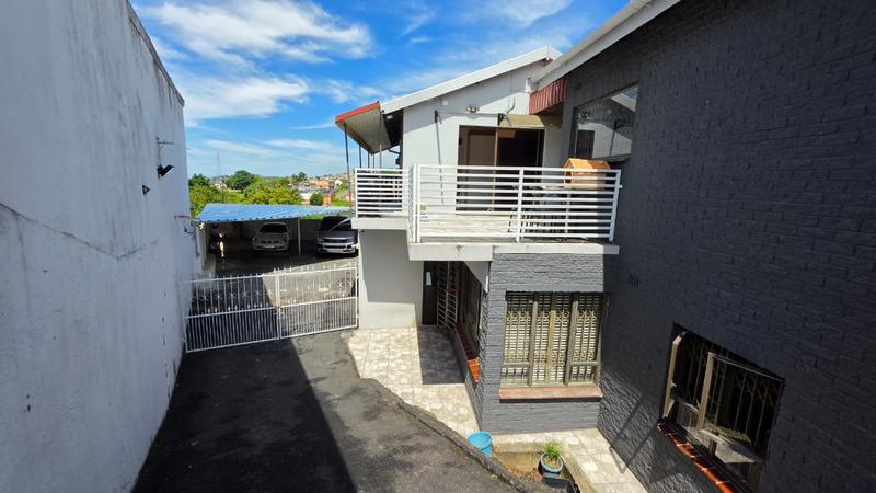 4 Bedroom Property for Sale in Chatsworth KwaZulu-Natal