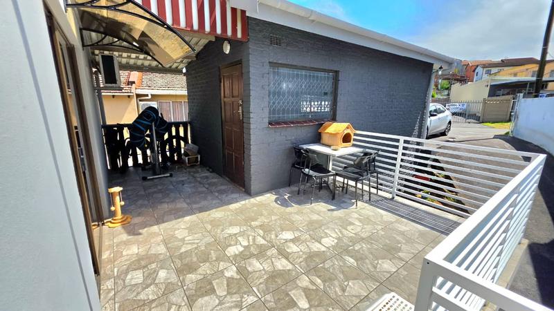 4 Bedroom Property for Sale in Chatsworth KwaZulu-Natal