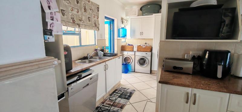 4 Bedroom Property for Sale in Beacon Rocks KwaZulu-Natal