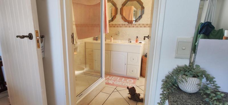 4 Bedroom Property for Sale in Beacon Rocks KwaZulu-Natal