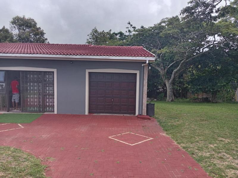 3 Bedroom Property for Sale in Uvongo KwaZulu-Natal