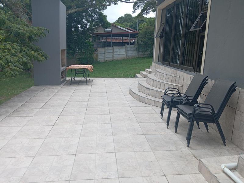 3 Bedroom Property for Sale in Uvongo KwaZulu-Natal