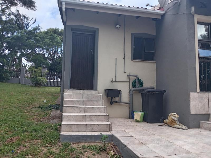 3 Bedroom Property for Sale in Uvongo KwaZulu-Natal