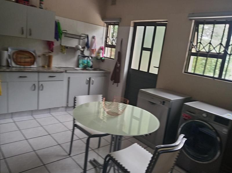 3 Bedroom Property for Sale in Uvongo KwaZulu-Natal