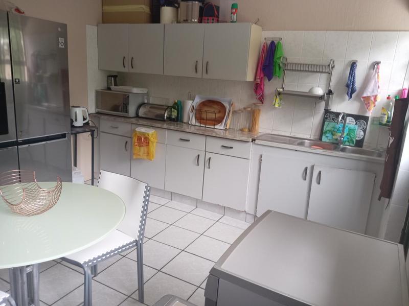 3 Bedroom Property for Sale in Uvongo KwaZulu-Natal