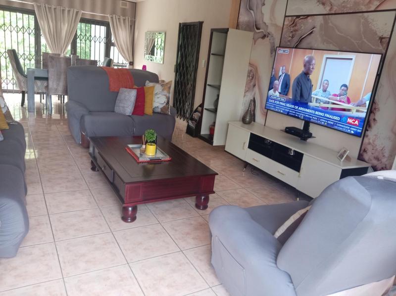 3 Bedroom Property for Sale in Uvongo KwaZulu-Natal