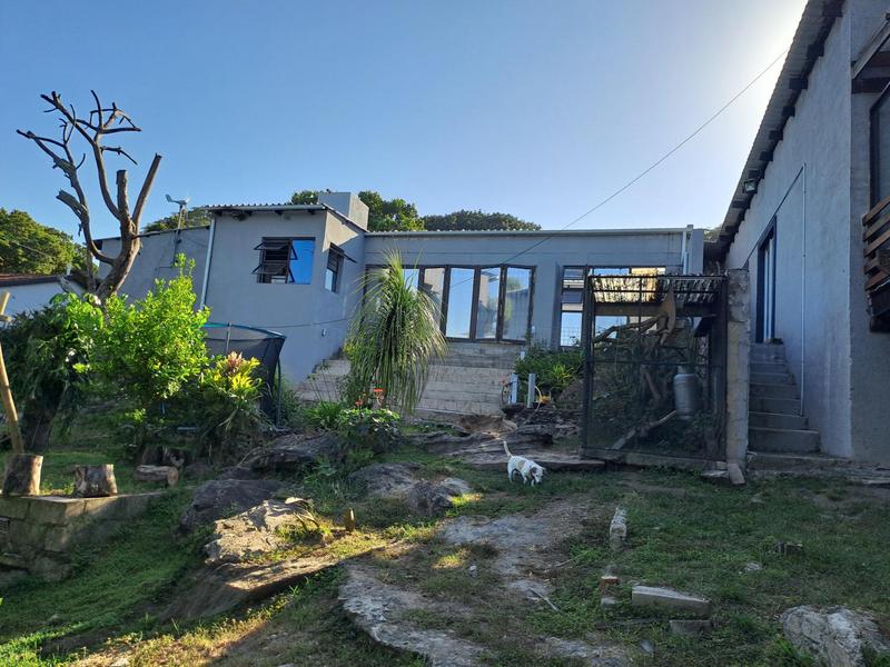 6 Bedroom Property for Sale in Uvongo KwaZulu-Natal