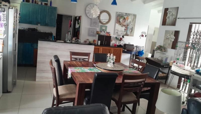 6 Bedroom Property for Sale in Uvongo KwaZulu-Natal