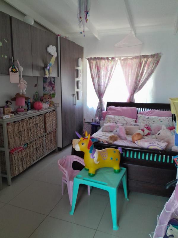 6 Bedroom Property for Sale in Uvongo KwaZulu-Natal