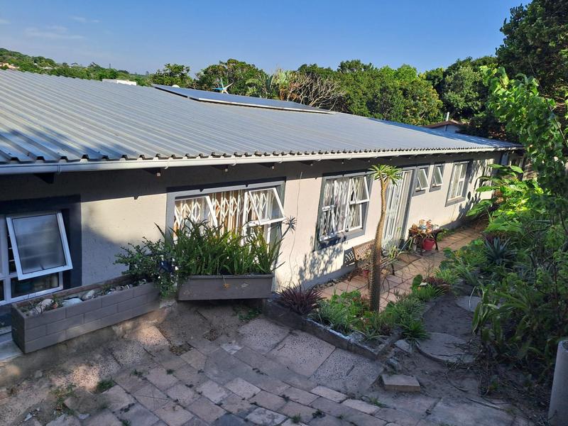 6 Bedroom Property for Sale in Uvongo KwaZulu-Natal