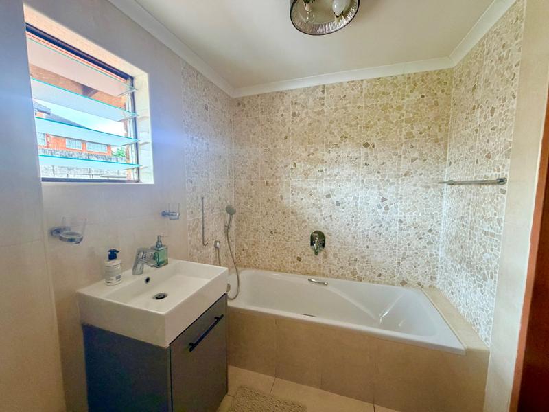 4 Bedroom Property for Sale in Reservoir Hills KwaZulu-Natal