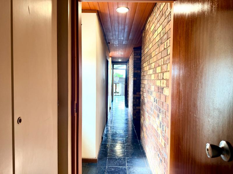 4 Bedroom Property for Sale in Reservoir Hills KwaZulu-Natal