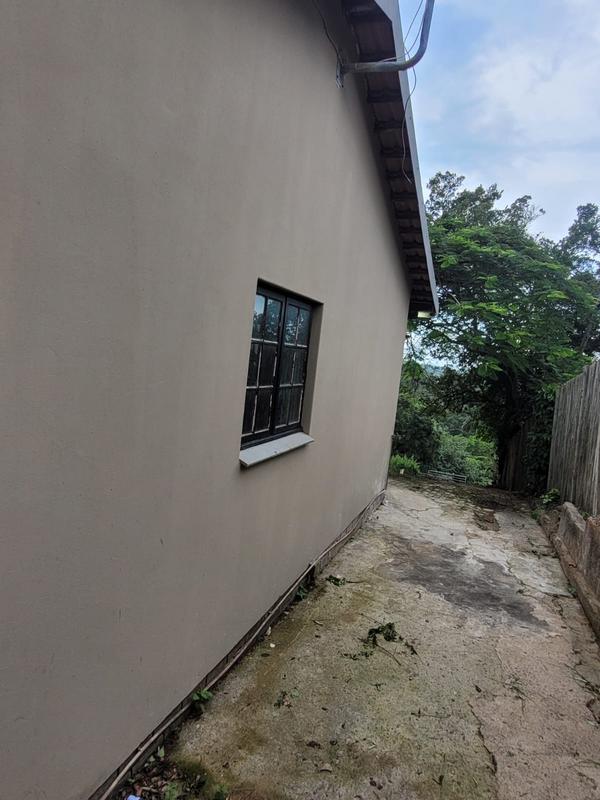 To Let 2 Bedroom Property for Rent in Umkomaas KwaZulu-Natal
