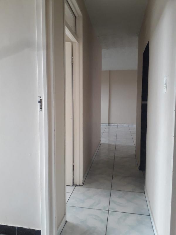 To Let 3 Bedroom Property for Rent in Montclair KwaZulu-Natal