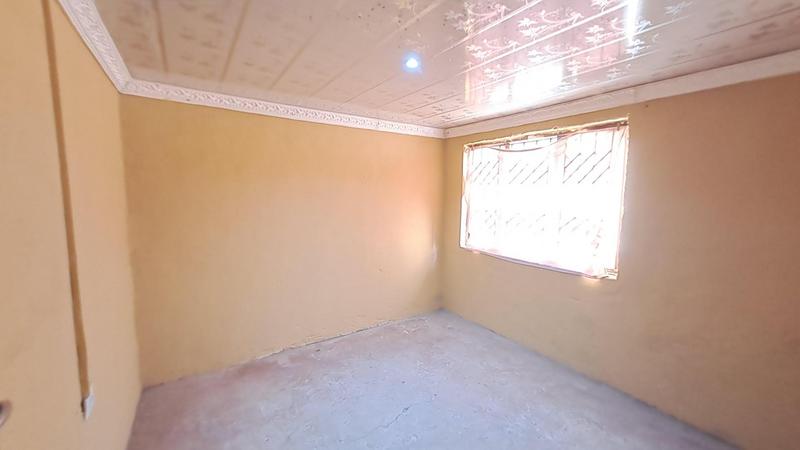 To Let 2 Bedroom Property for Rent in Umlazi KwaZulu-Natal