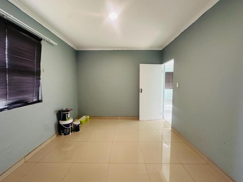 To Let 3 Bedroom Property for Rent in Shakaskraal KwaZulu-Natal