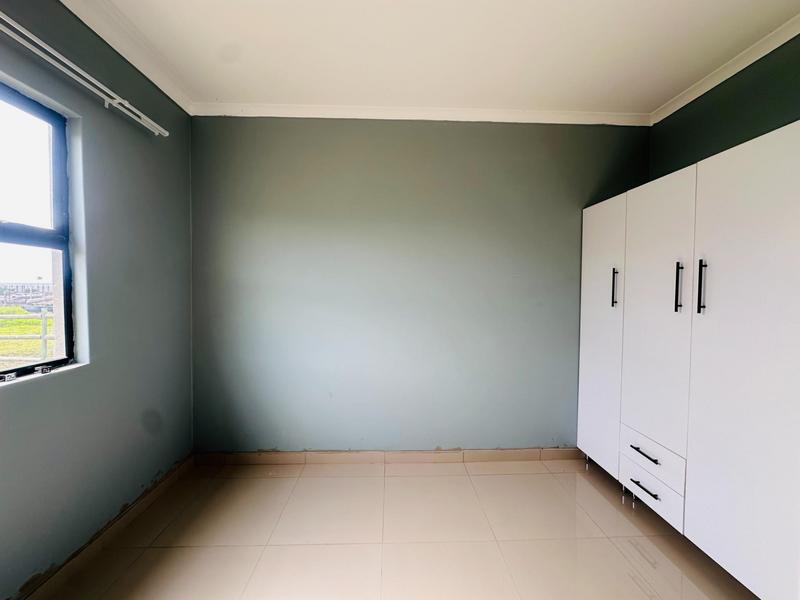 To Let 3 Bedroom Property for Rent in Shakaskraal KwaZulu-Natal