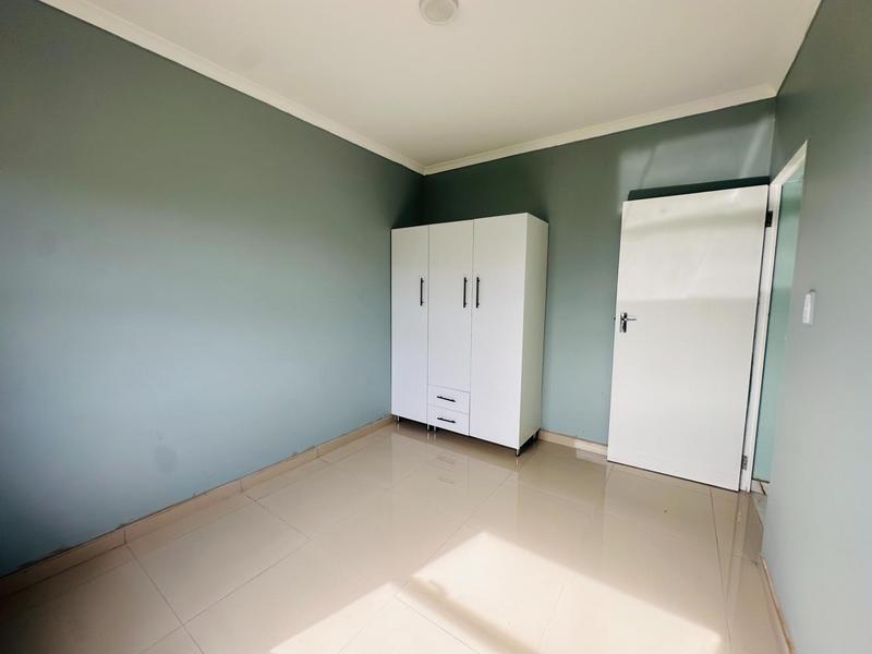 To Let 3 Bedroom Property for Rent in Shakaskraal KwaZulu-Natal