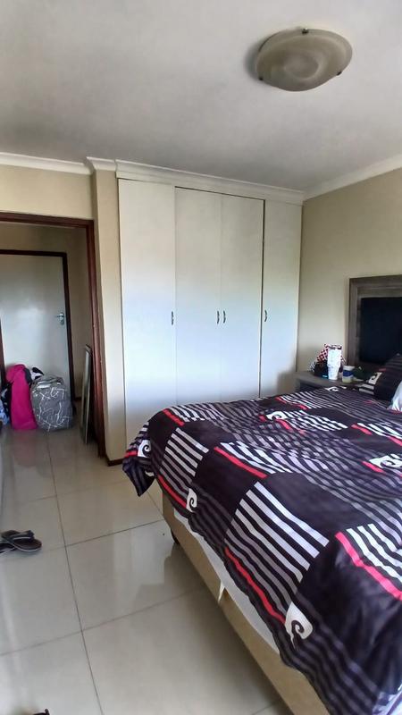2 Bedroom Property for Sale in Montclair KwaZulu-Natal
