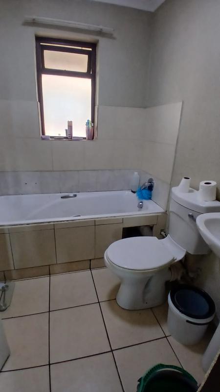 2 Bedroom Property for Sale in Montclair KwaZulu-Natal