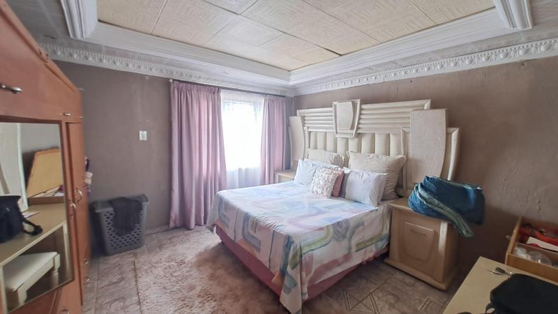 2 Bedroom Property for Sale in Umlazi KwaZulu-Natal