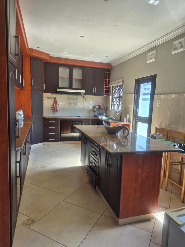 To Let 3 Bedroom Property for Rent in Durban North KwaZulu-Natal