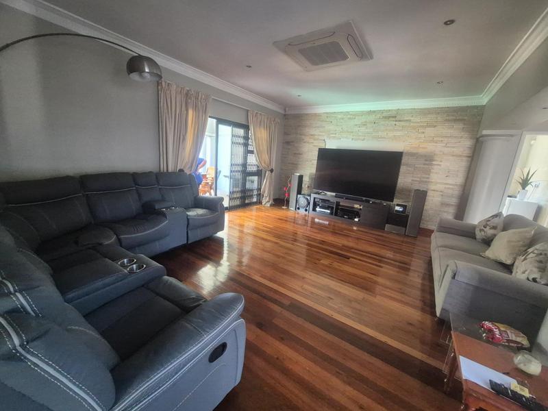 To Let 3 Bedroom Property for Rent in Durban North KwaZulu-Natal