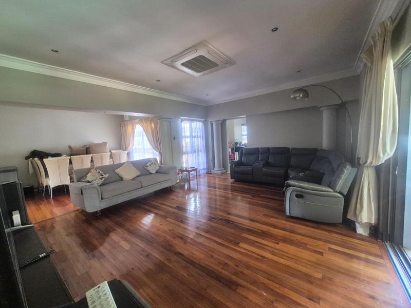 To Let 3 Bedroom Property for Rent in Durban North KwaZulu-Natal