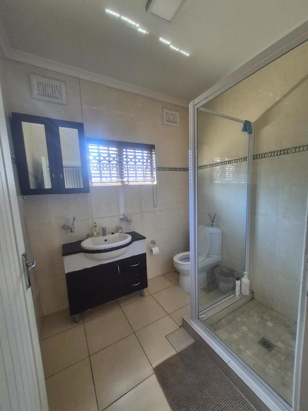 To Let 3 Bedroom Property for Rent in Durban North KwaZulu-Natal