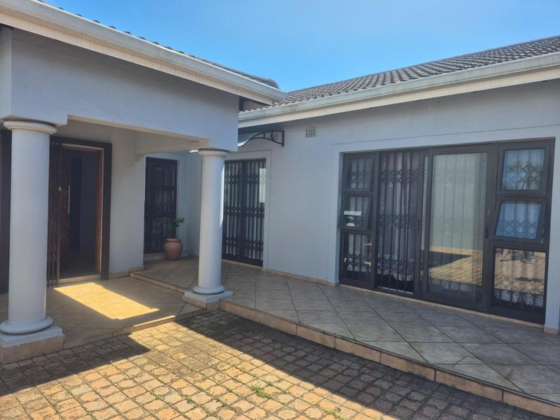 To Let 3 Bedroom Property for Rent in Durban North KwaZulu-Natal