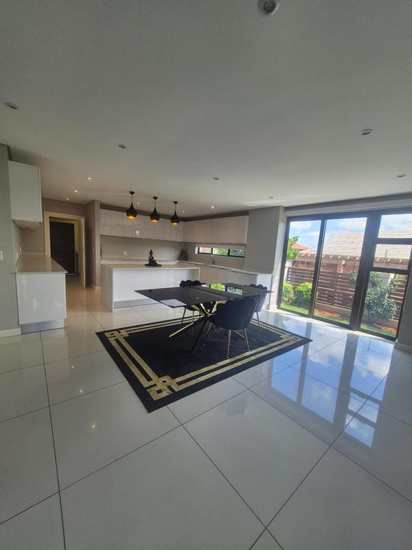 6 Bedroom Property for Sale in Izinga Ridge KwaZulu-Natal