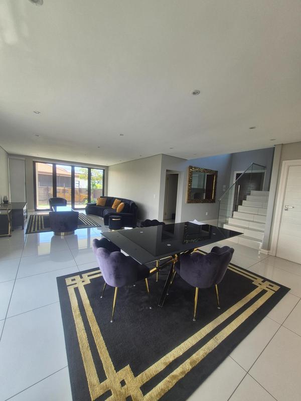 6 Bedroom Property for Sale in Izinga Ridge KwaZulu-Natal