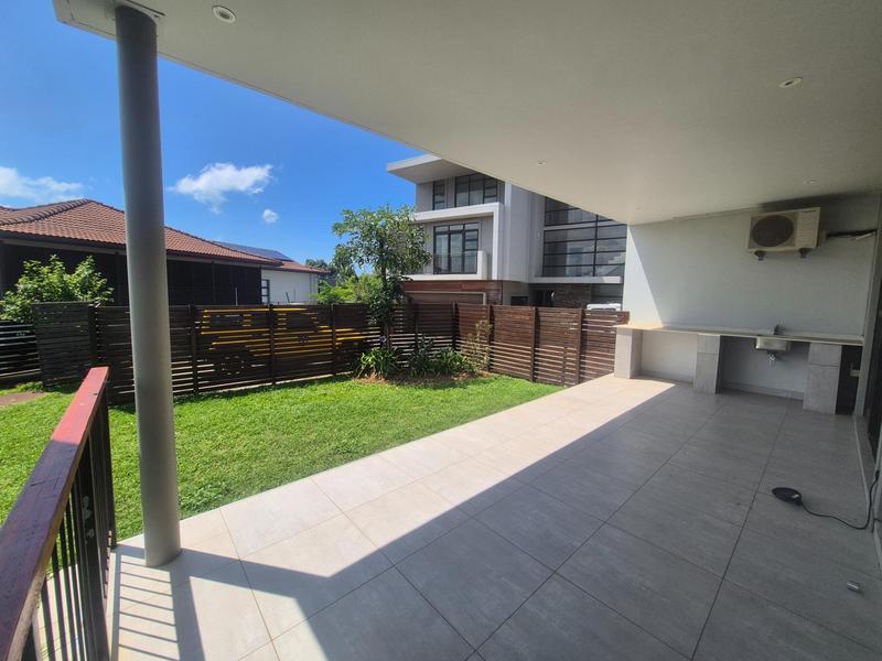 6 Bedroom Property for Sale in Izinga Ridge KwaZulu-Natal