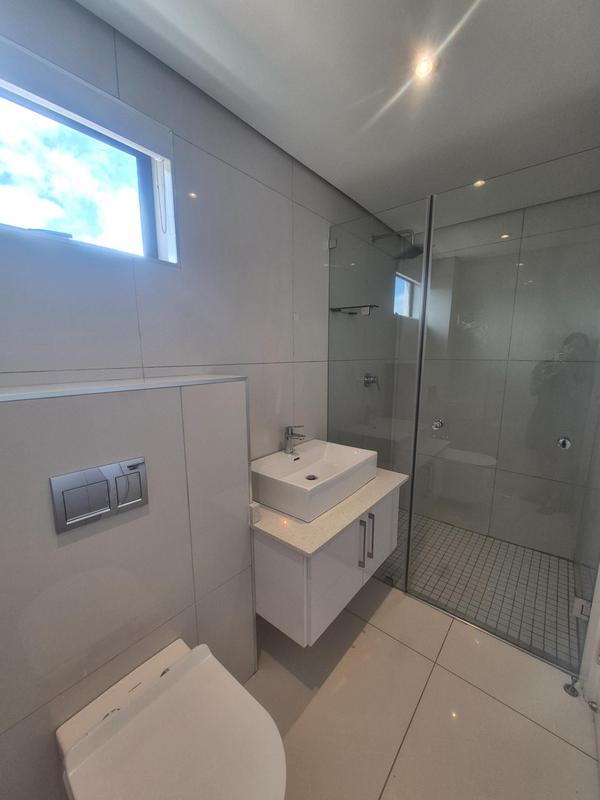 6 Bedroom Property for Sale in Izinga Ridge KwaZulu-Natal