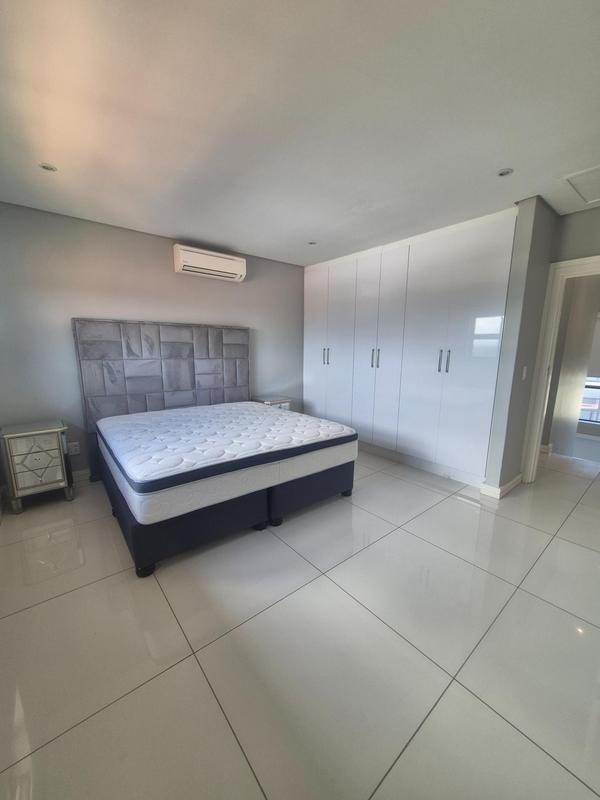 6 Bedroom Property for Sale in Izinga Ridge KwaZulu-Natal