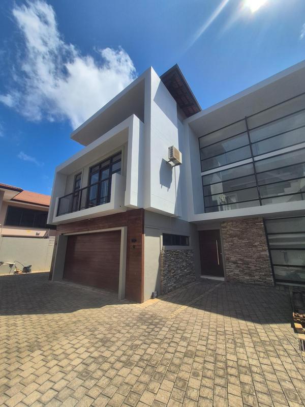 6 Bedroom Property for Sale in Izinga Ridge KwaZulu-Natal