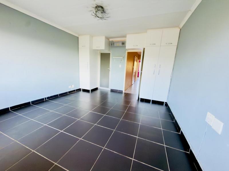 3 Bedroom Property for Sale in Brighton Beach KwaZulu-Natal